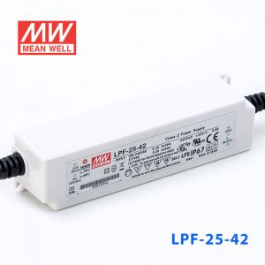 LPF-25-42  25W  42V 0.6A  恒压+恒流有PFC高效率塑壳IP67防水LED电源