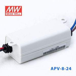 APV-8-24    8W    24V    0.34A 明纬牌恒压输出防水塑壳LED照明电源 