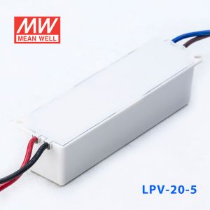 LPV-20-5   20W    5V   3A 明纬牌恒压输出IP67防水塑壳LED照明电源