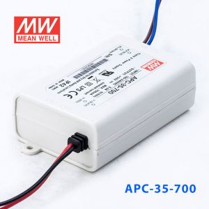 APC-35-700 35W 15-50V     700mA 明纬牌恒流输出防水塑壳LED照明电源