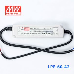 LPF-60-42  60W  42V 1.43A  恒压+恒流有PFC高效率塑壳IP67防水LED电源