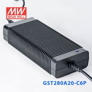 GST280A20-C6P 260W 20V13A高效能低空载损耗绿色节能桌上型适配器