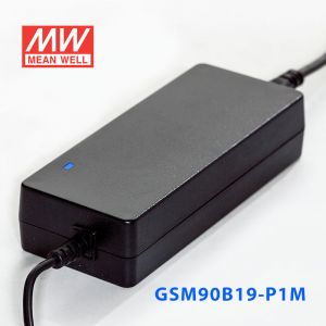 GSM90B19-P1M 90W 19V4.74A输出明纬高能效医疗型外置桌面型电源适配器