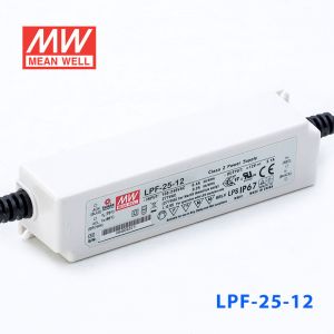 LPF-25-12  25W  12V 2.1A  恒压+恒流有PFC高效率塑壳IP67防水LED电源