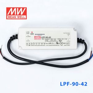 LPF-90-42  90W  42V 2.15A  恒压+恒流有PFC高效率塑壳IP67防水LED电源