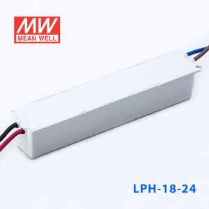 LPH-18-24 18W220V输入 24V0.75A明纬牌恒压输出IP67防水塑壳LED电源