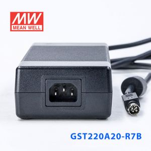 GST220A20-R7B 220W 20V11A高效能低空载损耗绿色节能桌上型适配器