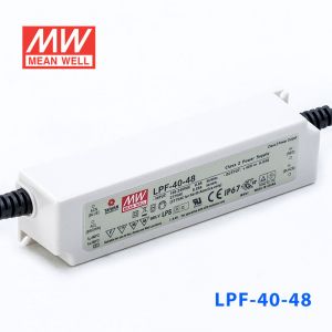 LPF-40-48  40W  48V 0.84A  恒压+恒流有PFC高效率塑壳IP67防水LED电源