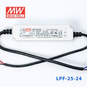 LPF-25-24  25W  24V 1.05A  恒压+恒流有PFC高效率塑壳IP67防水LED电源