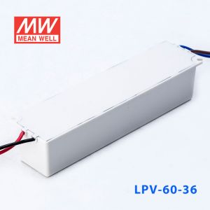 LPV-60-36   60W   36V   1.67A明纬牌恒压输出IP67防水塑壳LED照明电源