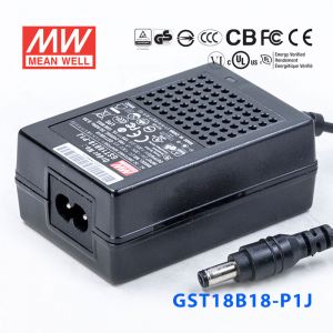 GST18B18-P1J  18W 18V1.0A高效能低空载损耗绿色节能桌上型适配器