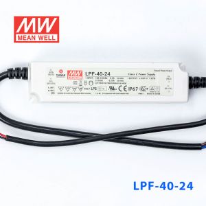 LPF-40-24  40W  24V 1.67A  恒压+恒流有PFC高效率塑壳IP67防水LED电源