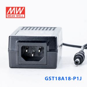 GST18A18-P1J  18W 18V1.0A高效能低空载损耗绿色节能桌上型适配器