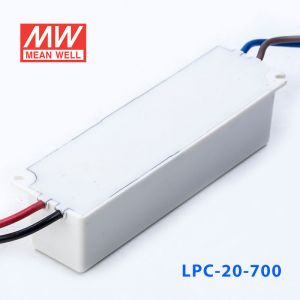 LPC-20-700   20W   700mA恒流输出明纬牌IP67防水塑壳LED电源