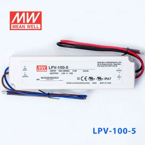 LPV-100-5   100W   5V  12A 明纬牌恒压输出IP67防水塑壳LED照明电源