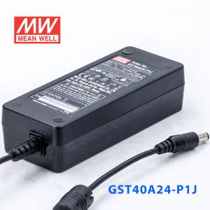 GST40A24-P1J 40W 24V1.67A高效能低空载损耗绿色节能桌上型适配器