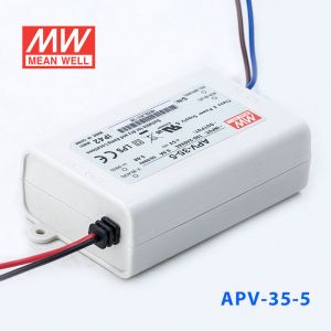 APV-35-5    35W    5V   5A 明纬牌恒压输出防水塑壳LED照明电源  