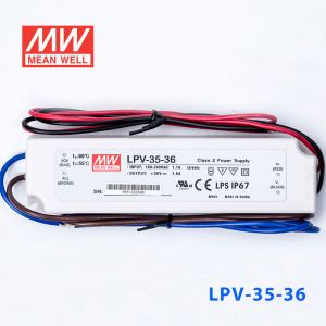 LPV-35-36    35W    36V   1A明纬牌恒压输出IP67防水塑壳LED照明电源