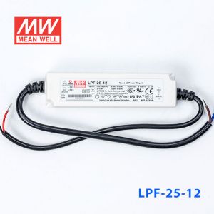 LPF-25-12  25W  12V 2.1A  恒压+恒流有PFC高效率塑壳IP67防水LED电源