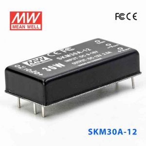 SKM30A-12  30W  9~18V 输入 12V 2.5A 单路稳压输出明纬DC-DC转换模块电源